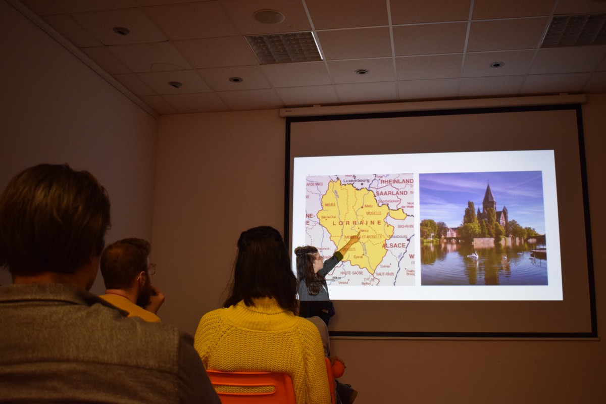 Interkulutralna večer u centru za mlade u Grabriku