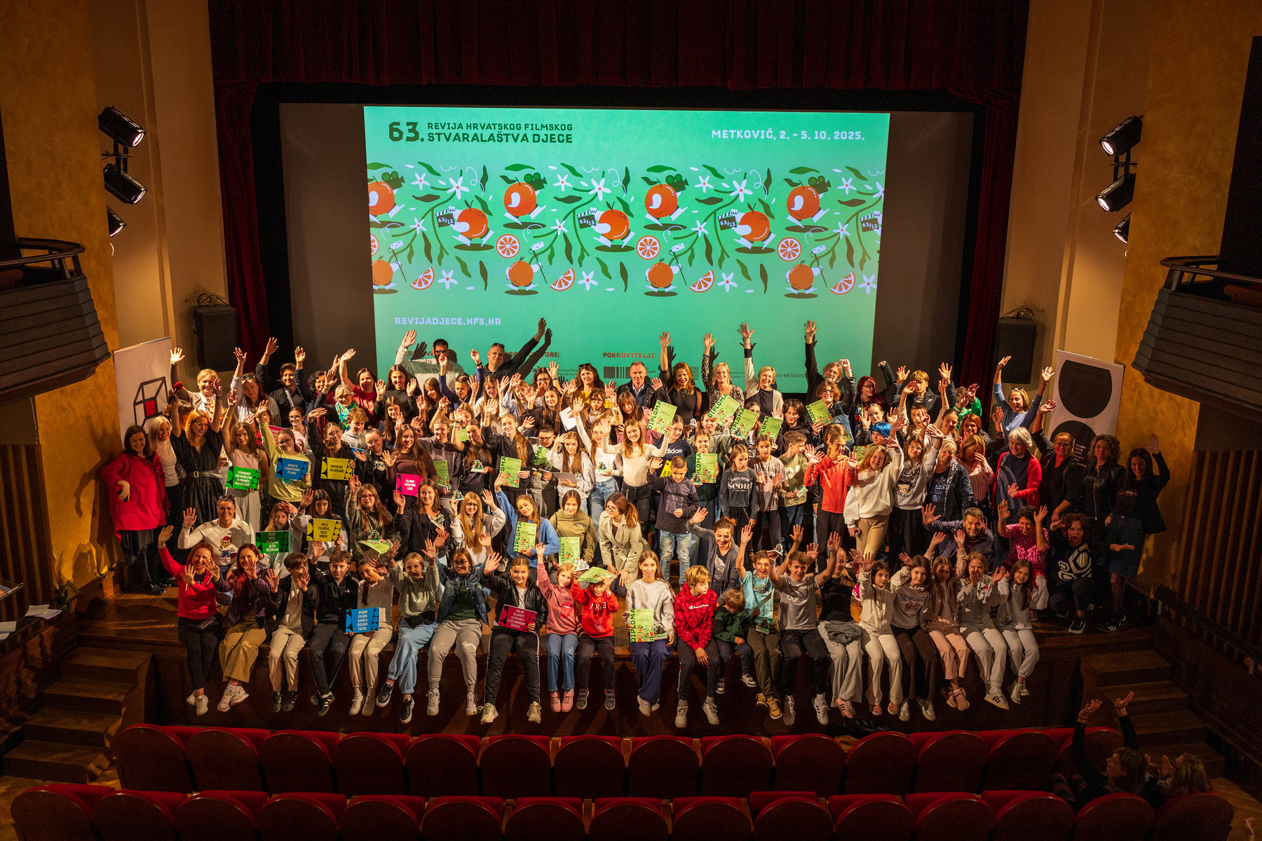Mladi_filmaši_osvojili_Metković__dodijeljene_nagrade_63._Revije_hrvatskog_filmskog_stvaralaštva_djece_i_13._Smotre_hrvatskog_školskog_filma_1.jpg